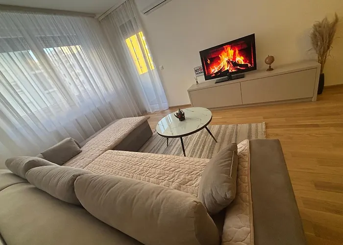 公寓 Stan Na Dan Santo 巴尼西卢卡